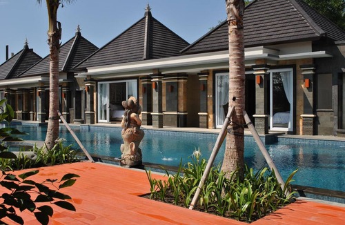 Gianyar Villa | Kori Maharani Villas - Lagoon Pool Access 6