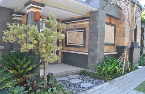 Gianyar Villa | Kori Maharani Villas - Lagoon Pool Access 6