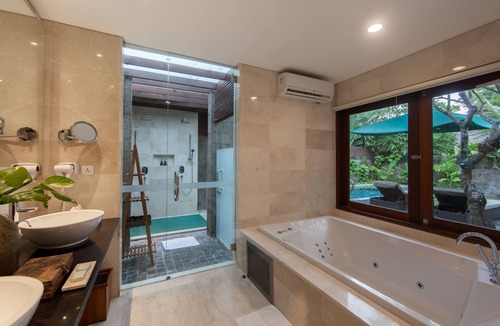 Legian Hotel | Legian Beach Hotel