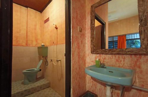 Lovina Bed & Breakfast | Lovina Central Hostel