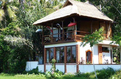Jasri Villa | LUXURY VILLA RETREAT SURYA/CHANDRA SLEEPS 9 PAX, A/C 2 SWIMMING POOLS, CATERED