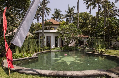 Jasri Villa | LUXURY VILLA RETREAT SURYA/CHANDRA SLEEPS 9 PAX, A/C 2 SWIMMING POOLS, CATERED