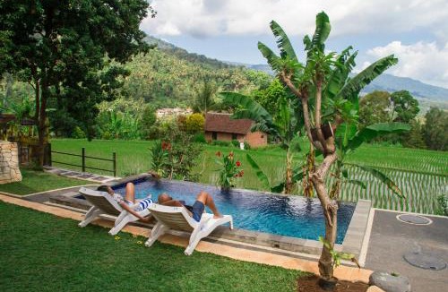 Sawan House | Mandhasativa Homestay