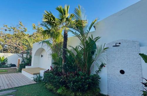 Tua Villa | MerSea Villa -Brand new Balangan beach -luxurious 4 bdr with huge pool
