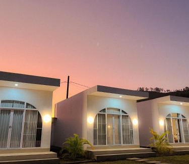 Songan Bed & Breakfast | Montana villas by volcano garden