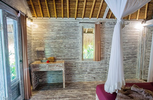 Mushroom Bay Bed & Breakfast | Naturale Villa