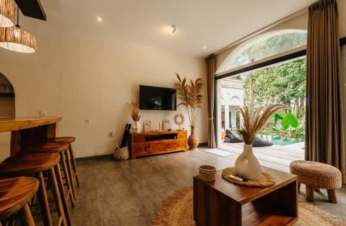 Cepaka Villa | NEW! Jungle Villa - 3BR Villa in North Seseh
