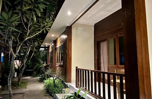Mushroom Bay House | Nusa Garden Homestay