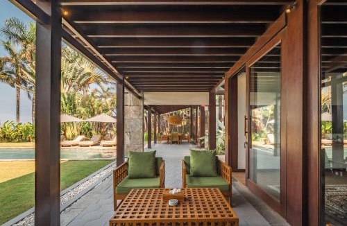 East Selemadeg Villa | Oceanfront Luxury Villa in Beraban with Private Pool