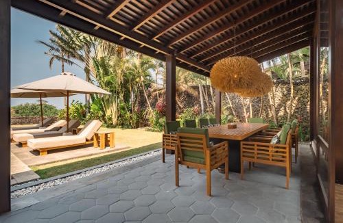 East Selemadeg Villa | Oceanfront Luxury Villa in Beraban with Private Pool