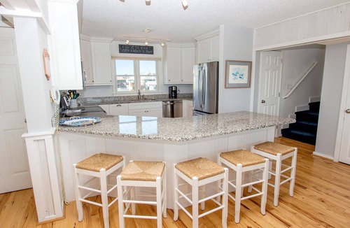 Ocean Sands House | OCEANFRONT, Private Pool, Ocean Views, Close to Beach Access! OS3Q, Banana Wind