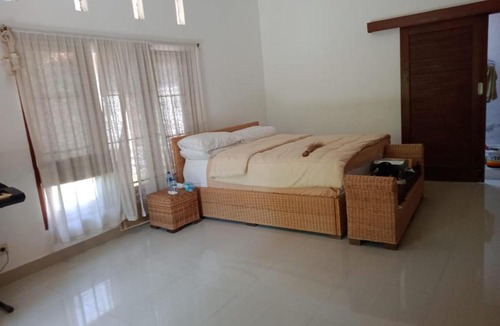 Bondalem House | Oemah Bajangan to the Beach