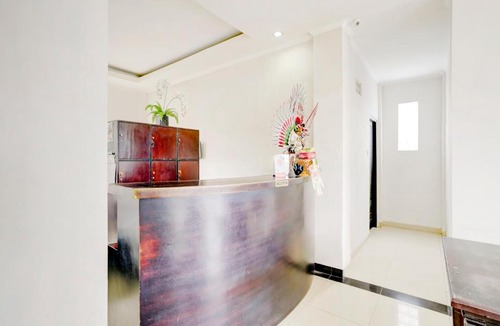 Cokroaminto Hotel | OYO 3156 Hotel Warta Dua