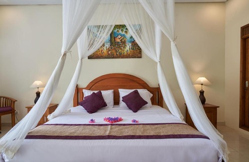 Jungut Batu Resort | Padma Kumala Hotel