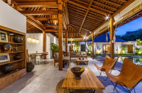 Batubelig Villa | Peaceful 5 BR Pool Villa in the ❤ of Seminyak