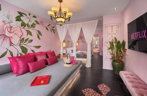 Pecatu Hotel | PinkCoco Uluwatu - Constant Surprises & for Cool Adults Only