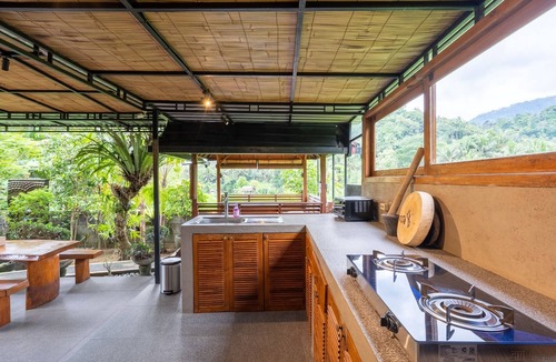 Manggis Villa | Pondok Carik Peaceful Villa