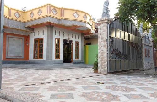 Buleleng House | Private Bali Artifac GuestHouse