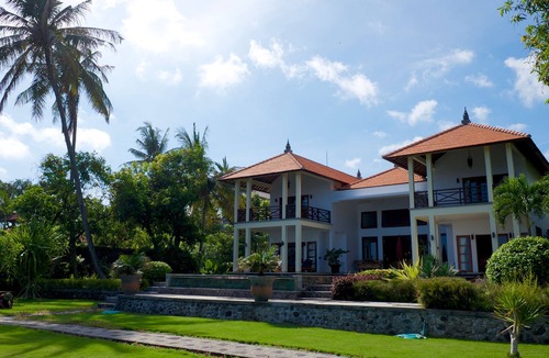 Bukti Villa | private luxury villa in the Asia Western style - fantastic location by the sea