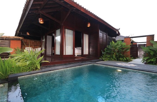 Kenderan Villa | Private Pool Villa overlooking to Rice Field