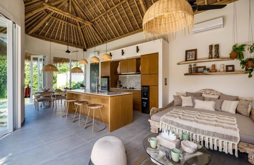 Pejeng Kawan Villa | Private Villa Resort w/2bedrooms, gym, yoga shala, Sonos in Pejeng Kawan, Ubud