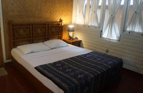 Candi Dasa Hotel | Puri Pandan Restaurant & Bungalows
