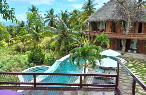 Penida Island Hostel | Room on the Real Tree