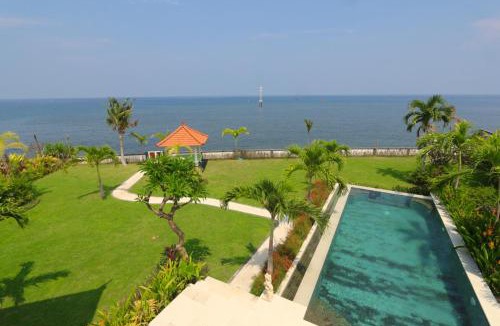Pemaron Villa | Saujana, Beachvilla with 3 bedrooms