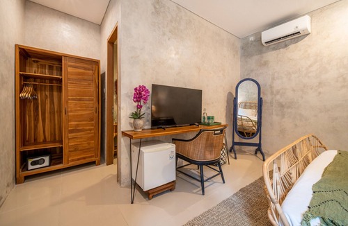 Berawa Bed & Breakfast | Seaside Boutique Hotel 108 (30m from beach)