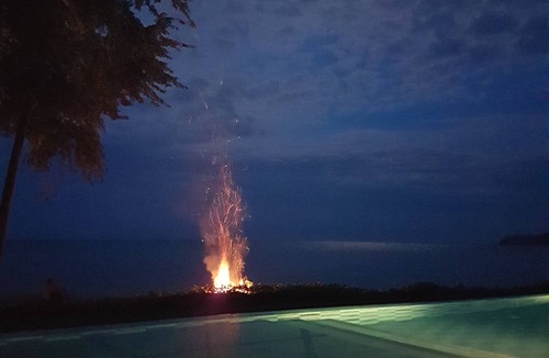 Bondalem Villa | secluded private resort on beach