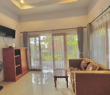 Sawan House | Sekumpul Accommodation