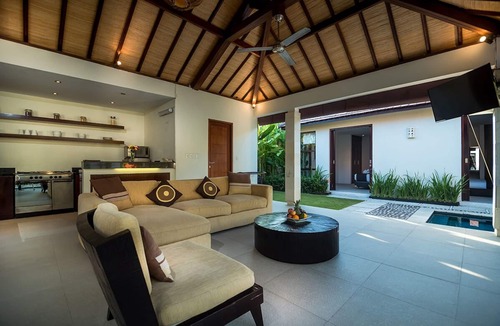 North Legian Villa | SEMINYAK, Great Value, 5 Bdr, New, Close To Beach