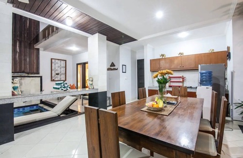 Legian City-Centre Villa | SMV . 7-BR · ❤️7BR Pool Prime Area Walk to Beach N Shops Legian