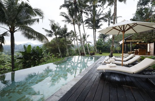 Bongkasa Pertiwi Villa | Spacious 3 bedrooms in private villa with rice field view