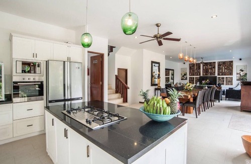 Dyanapura Villa | Staffed Luxury Villa, Chef Services. Beach & Shops Central Seminyak,