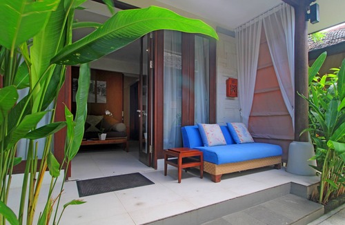 Downtown Kuta House | Suite Room with Kitchenette 2 minutes to Kuta Beach