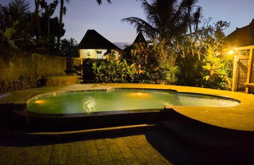 Tampaksiring Villa | Tangkas wooden house