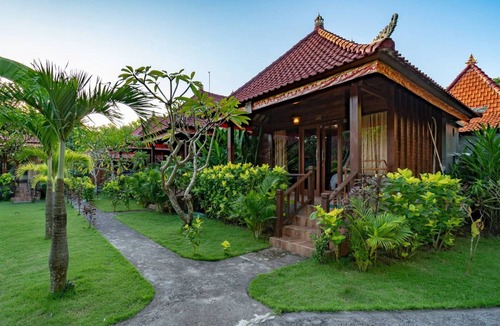 Mushroom Bay House | Taos House (Deluxe Hut Rooms)