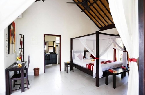 Penuktukan Hotel | Teluk Karang Dive and Spa Resort Bali