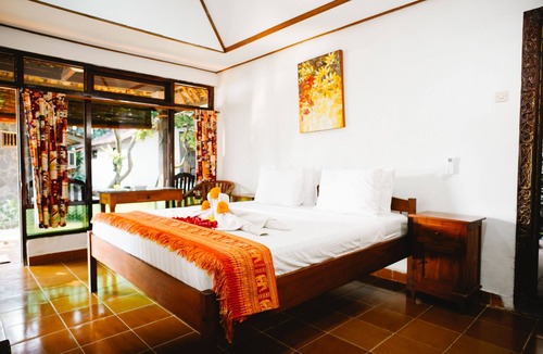 Candi Dasa Hotel | Temple Cafe & Seaside Cottages