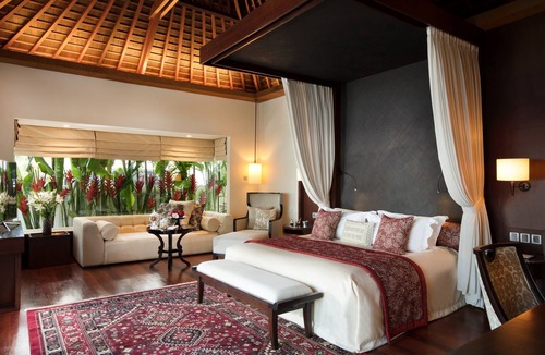 Kuta Selatan Hotel | The Royal Santrian