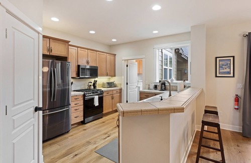 Southern Crossing Apartment | Tranquility On The Bluffs 3 Bedroom Townhouse by RedAwning
