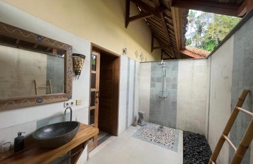 Jasri Resort | Two Smiling Buddhas