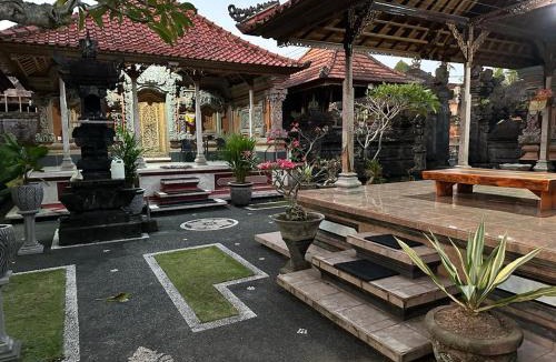 Melayang House | Umah Desa
