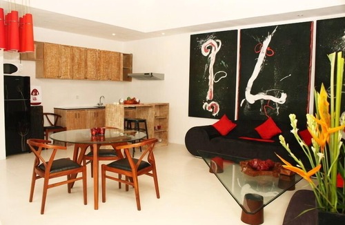 Batubelig Villa | Very Modern, Beachside 2BR Villa, Batu Belig - 4Min Walk To The Beach! W/Pool!