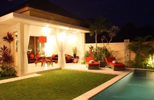 Batubelig Villa | Very Modern, Beachside 2BR Villa, Batu Belig - 4Min Walk To The Beach! W/Pool!