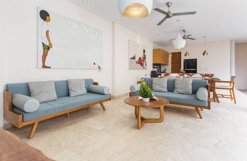 North Legian Villa | Vibrant! 3BR Villa, Near Padma Beach, Legian! 9Min Walk To The Beach! W/Pool!
