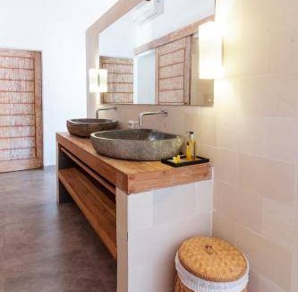 Tumbu Village Villa | Villa ∙ 4 bedrooms ∙ 8 guests
