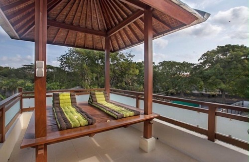 Dewi Sri Villa | Villa Aurikari