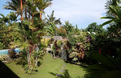 Jasri House | Villa Jasri Point - Beachfront Villa close to surf